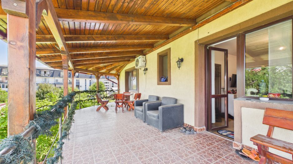 Vilă 10 camere + spațiu comercial | teren 1.300 mp | Otopeni 23 August - Poză 30