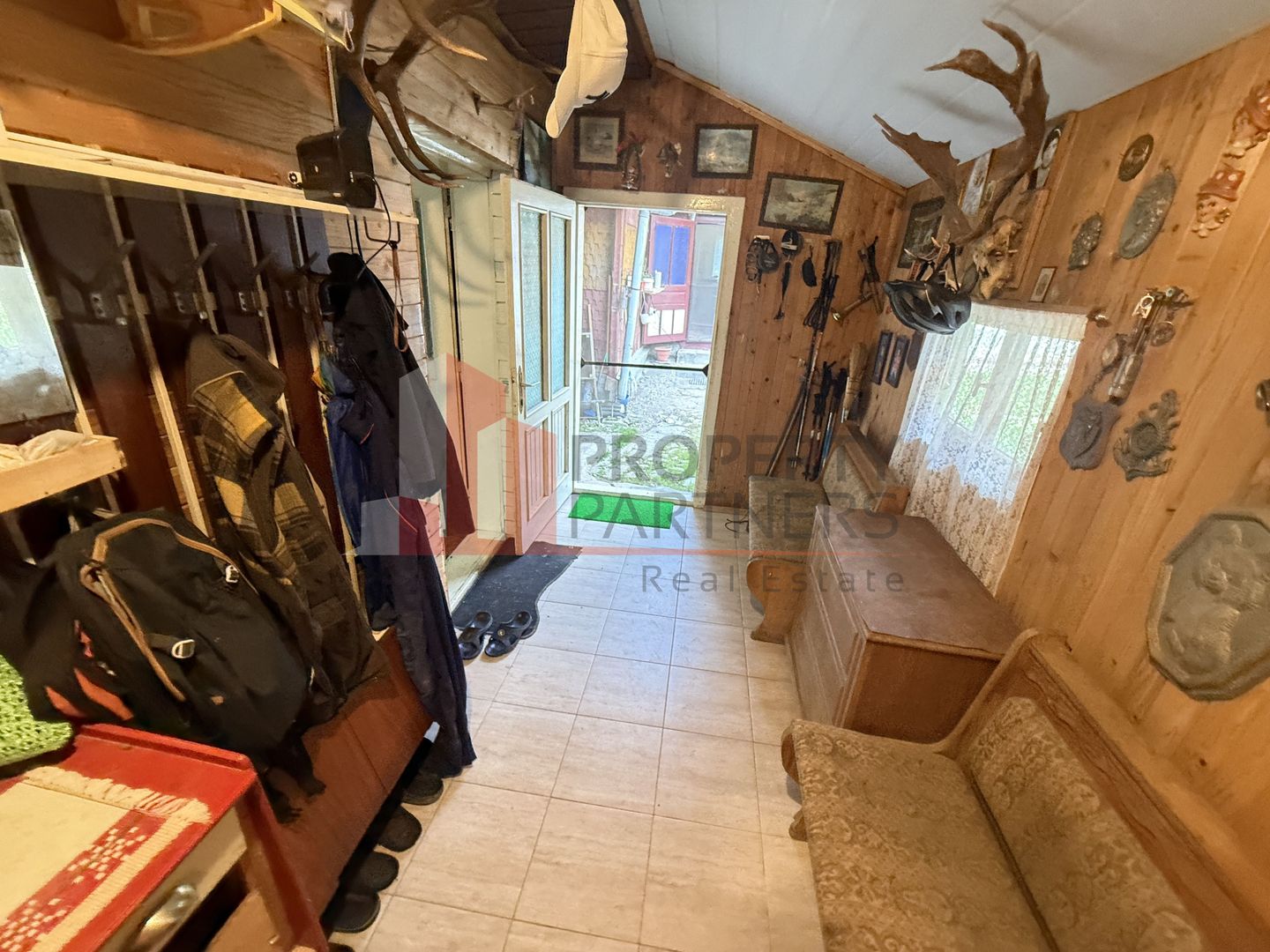 Casă tradițională sat Poarta, comuna Bran teren 4000 mp - Poză 7