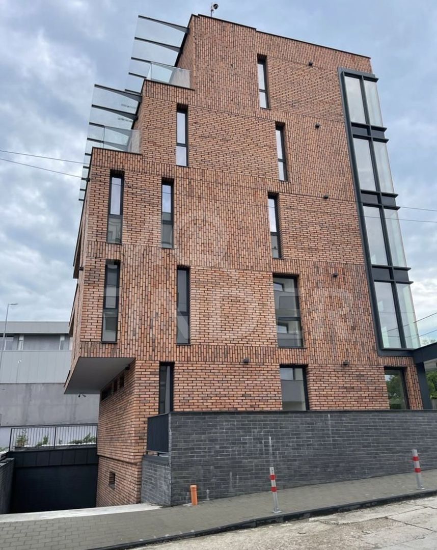 Inchiriere cladire de birouri, clinica, zona Leroy Merlin - Poză 3