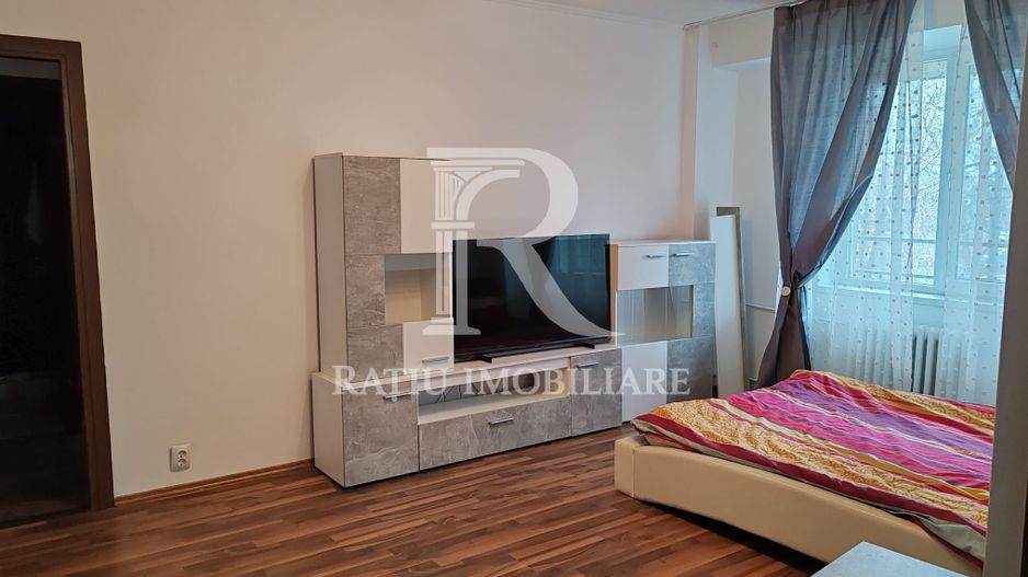 Apartament cu 3 camere | Dimitrie Cantemir | Etajul 1 | Oradea - Poză 2