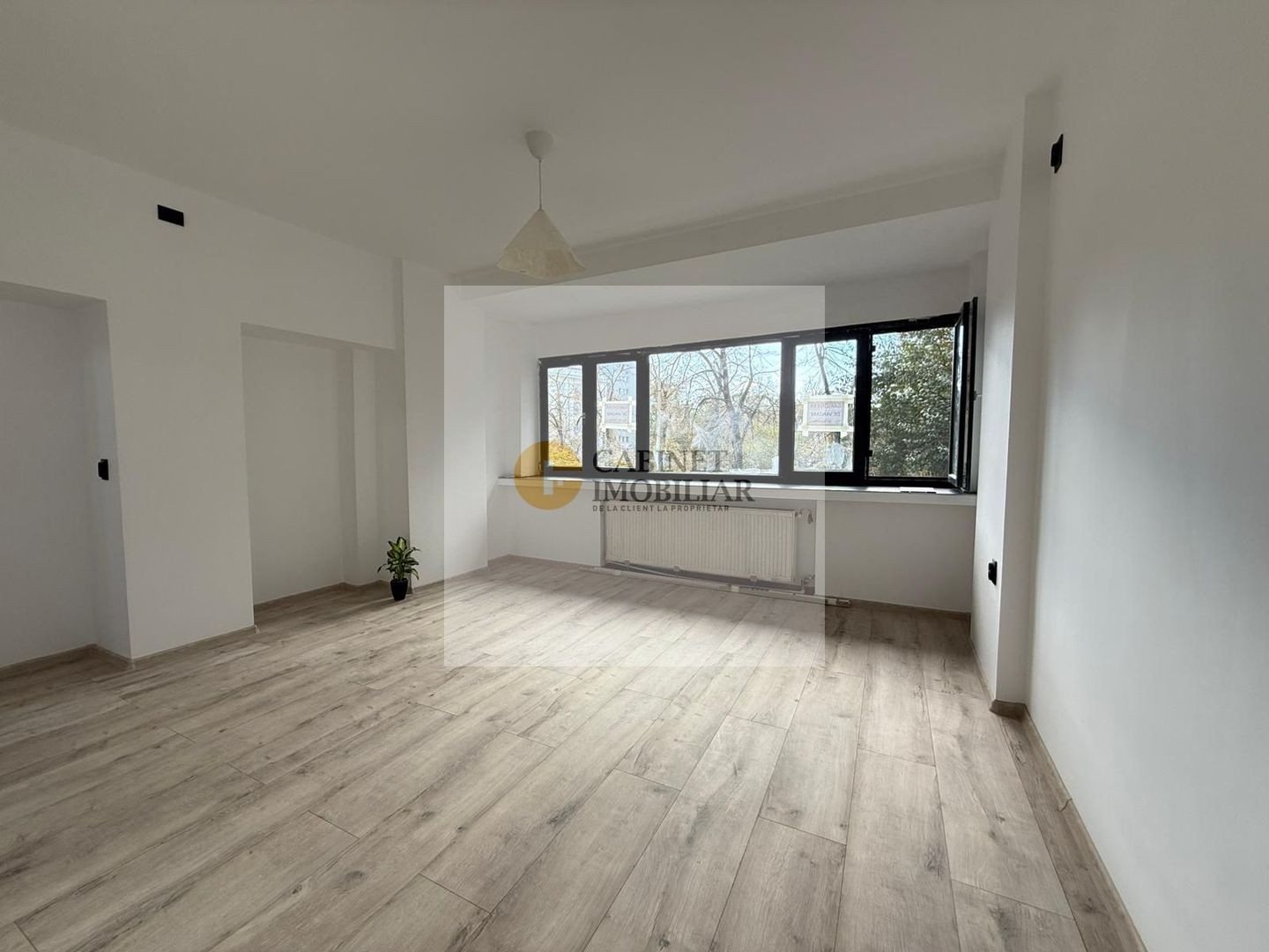 Parc Cismigiu | Garsoniera  | Etaj 1/5 | Renovata - Poză 1