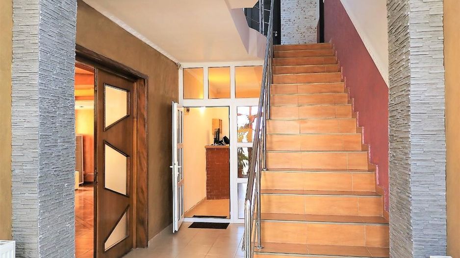 Mamaia Nord - Langa Mare, pensiune la cheie, 11 camere, 9 bai! - Poză 7