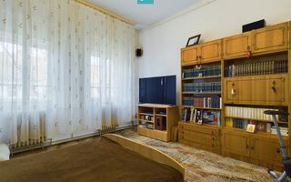 Casă individuală cu teren de 1100 mp și 3 apartamente în curte - Poză 7