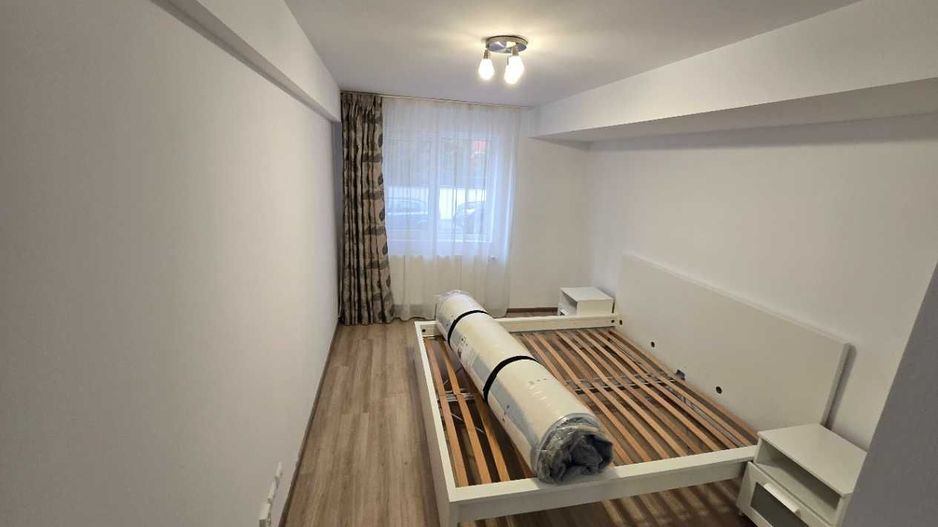 Aparament cu curte de inchiriat Tei - Poză 2