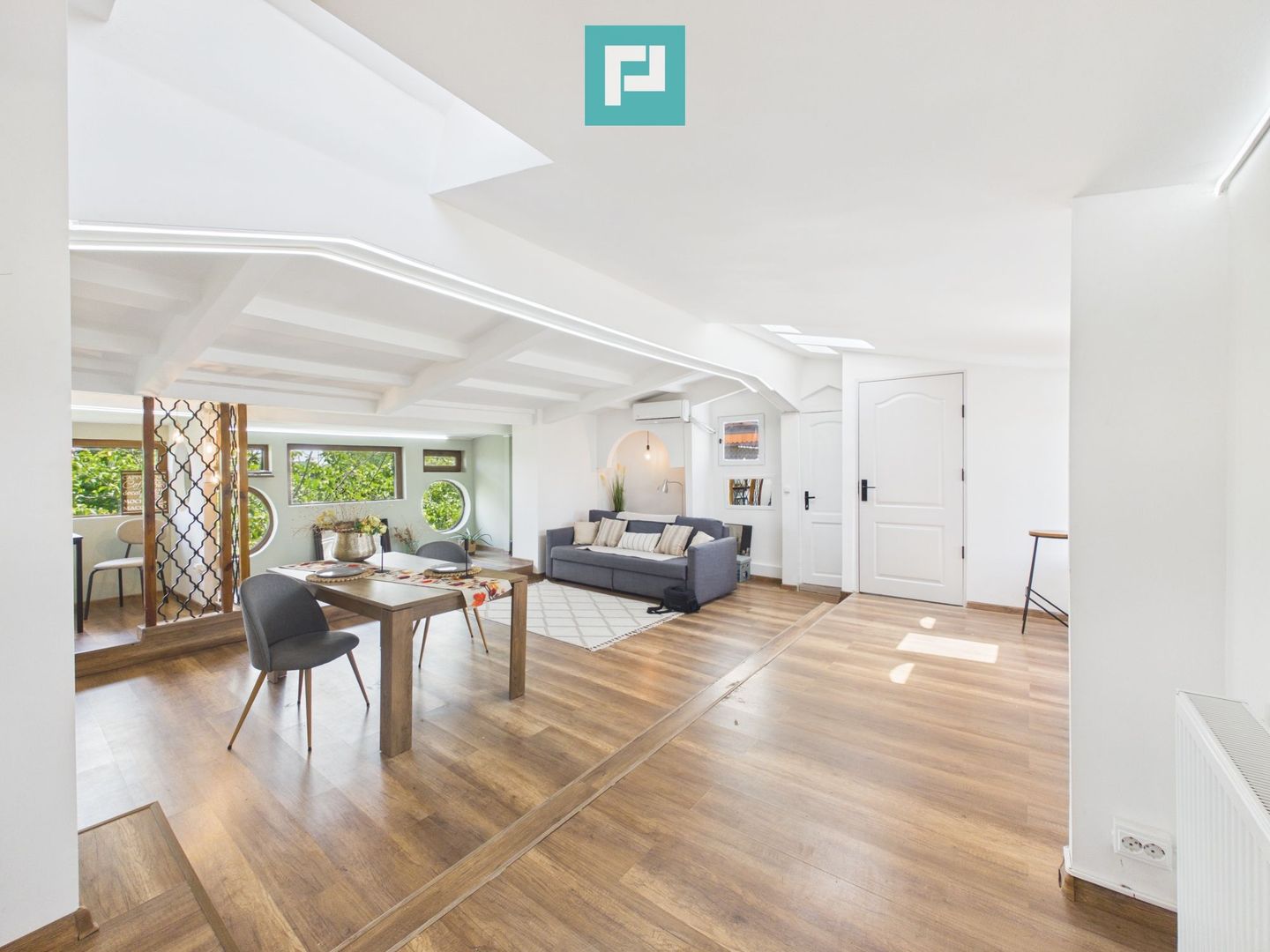Apartament deosebit cu 4 camere | Zona Erou Iancu - Poză 1