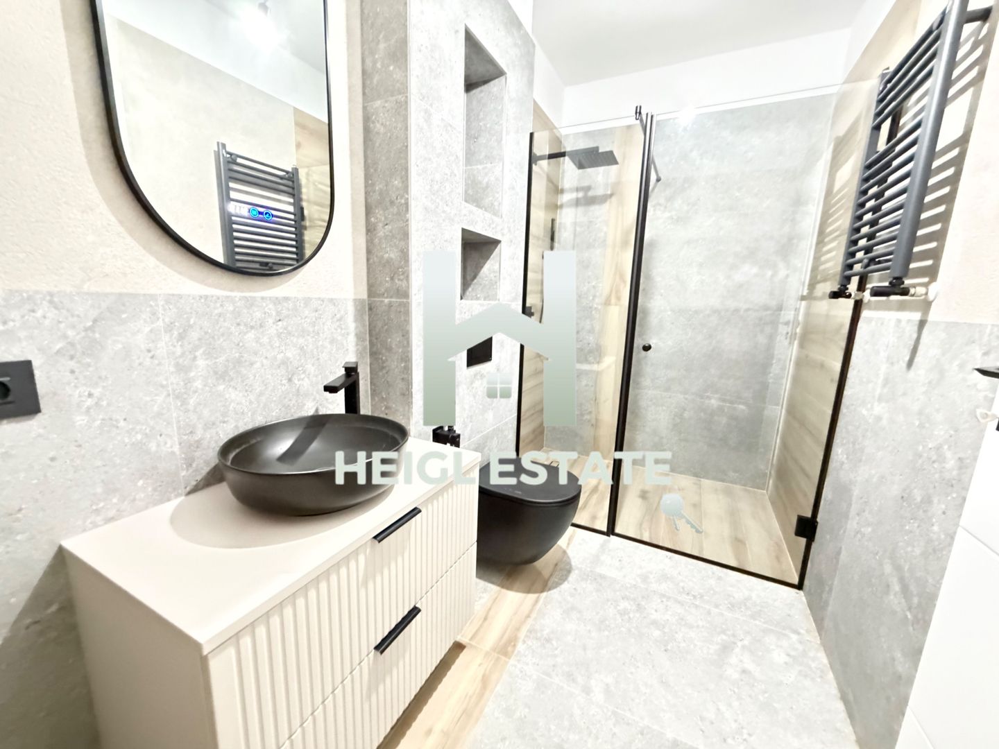 Apartament cu 4 camere pe 2 nivele in Giroc - Poză 2