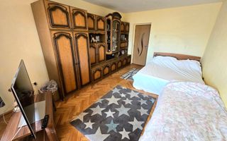 Apartament cu 3 Camere, Etaj Intermediar, Lift, Zonă Ultracentrală - Poză 4