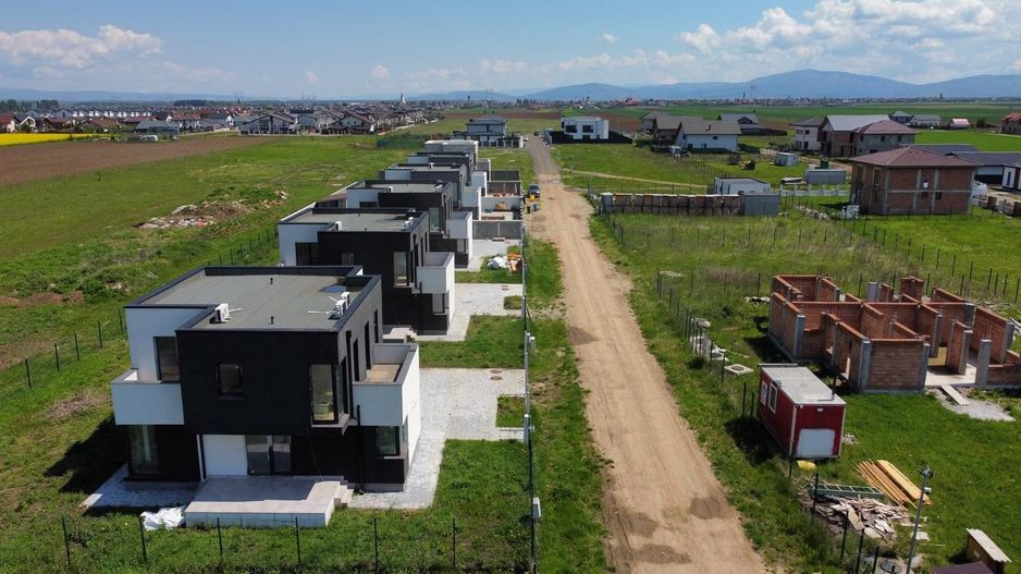 Casă/Vilă cu 5 camere de vânzare - Sânpetru - Poză 6