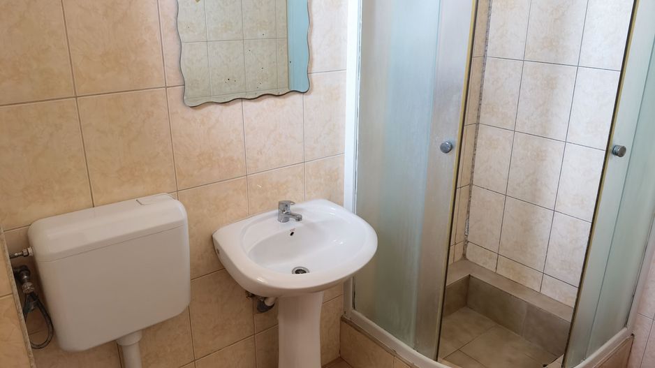 Imobil pretabil activitati diverse: clinica medicala/camin batrani/pensiune - Poză 41