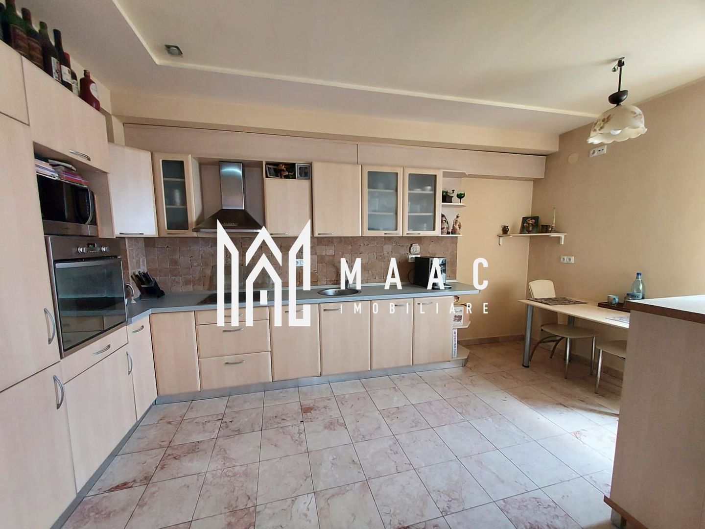 Casa 4 camere I Curte I 220 mp utili I Parcul Sub Arini - Poză 8