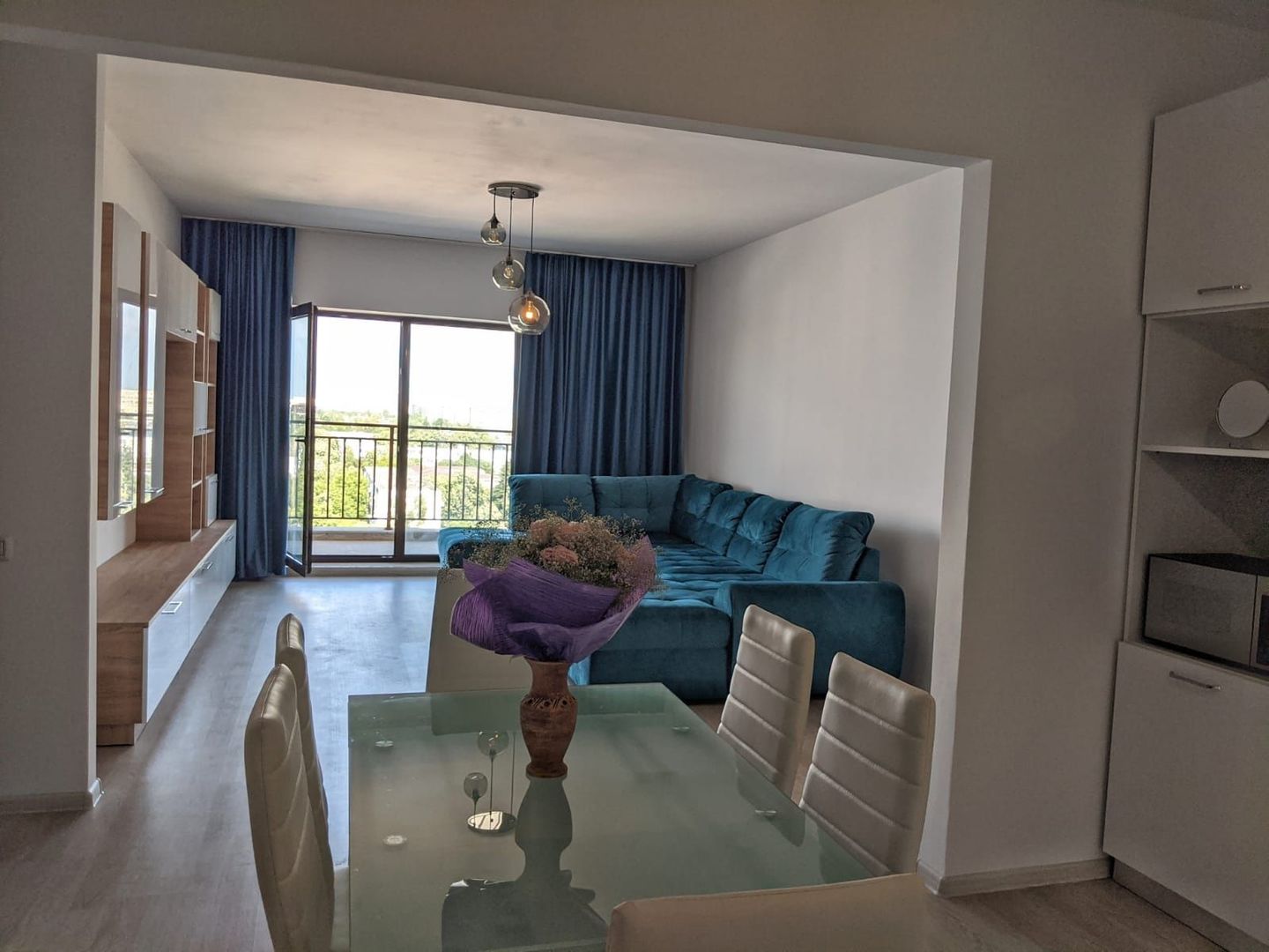 Apartament 2 camere de inchiriat, bloc nou, parcare -Bulevardul Timisoara - Poză 1