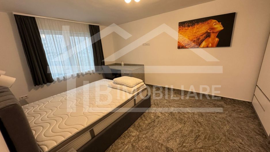 Apartament cu 2 camere, decomandat, 65mp, Zona Ultracentral - Poză 6