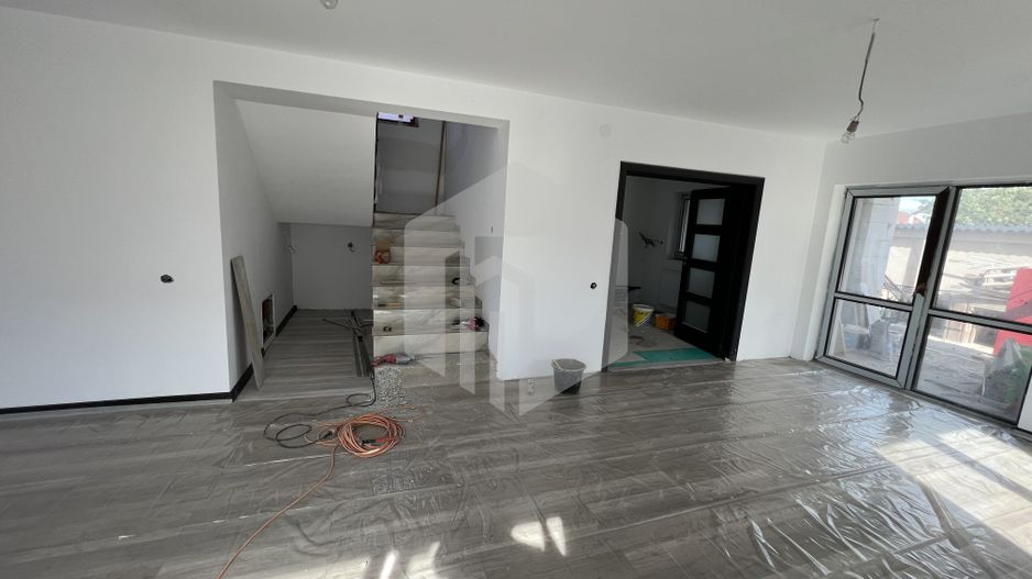 Casa individuala de lux in Cristian, 190 mp utili+filigorie - Poză 5