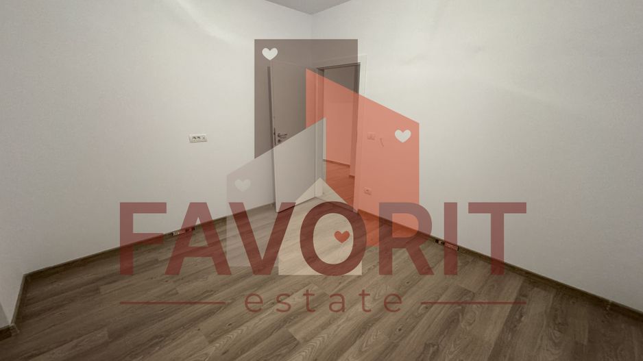 Disponibil imediat. 1 loc de parcare in CF. TVA 21% inclus. - Poză 11