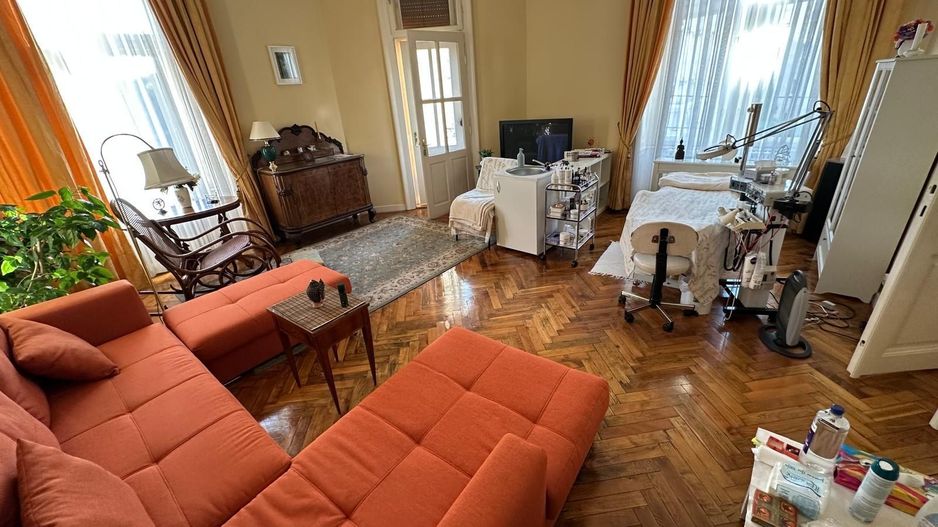 APARTAMENT DEOSEBIT IN ZONA CENTRALA - Poză 3