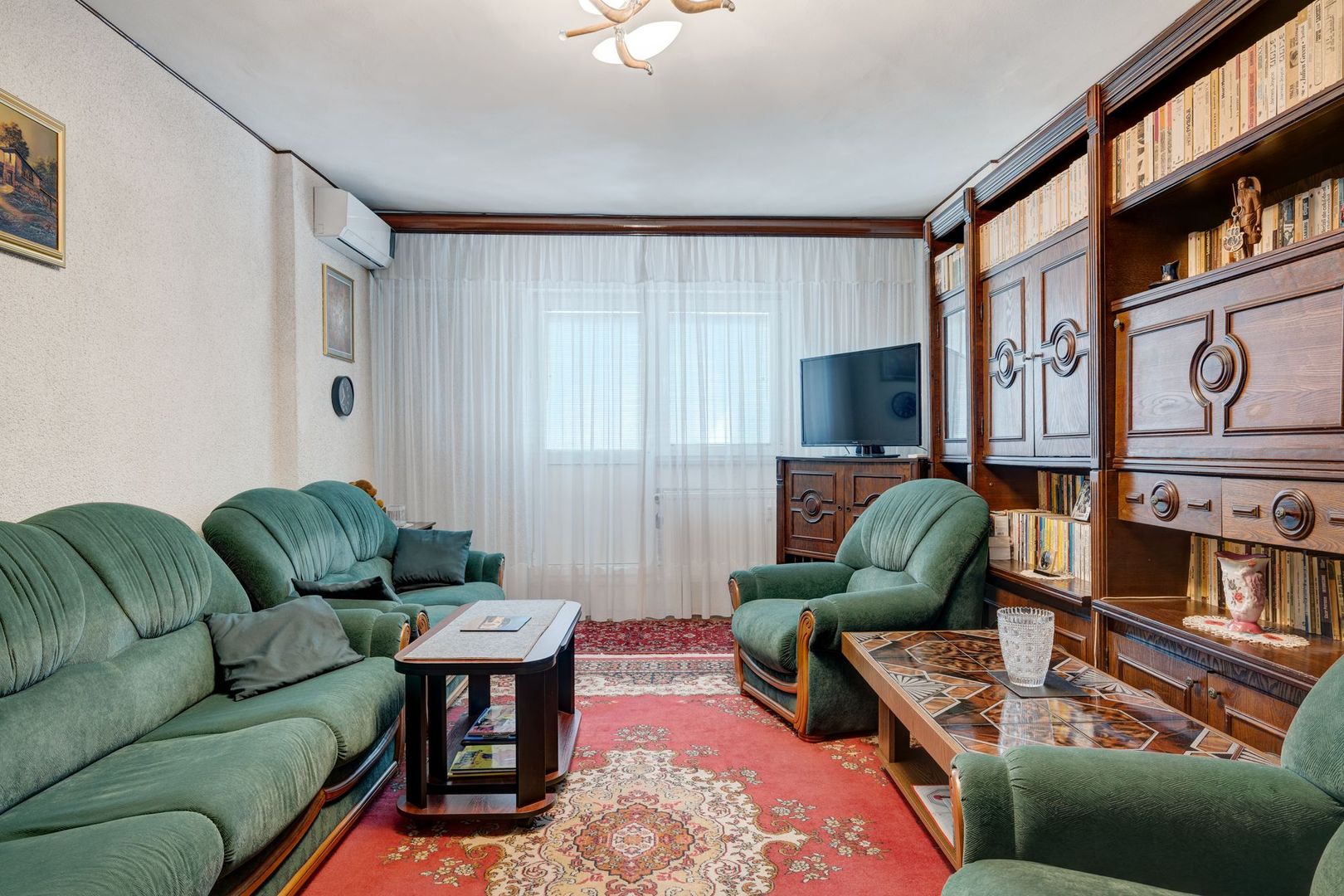 RARITATE la vânzare - 3 camere, etaj 4, Calea Vacaresti-Mall Sun Plaza - Poză 1