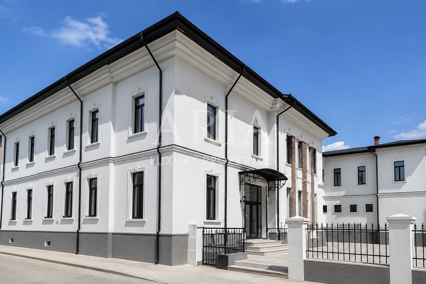 Imobil Multifuncțional Premium | Ultra Central | 1.700 mp - Poză 3