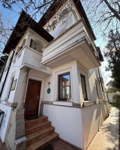 De inchiriat - Vilă superbă | Cotroceni | 8 camere terasă și grădină - Poză 10