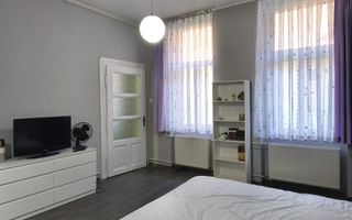 Apartament central, 2 camere, centrala gaz. 390 E/lună. Comision 0 - Poză 5