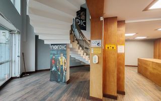 Sf. Lazar- Spatiu comercial la bulevard- vad/ trafic pietonal intens ! - Poză 3