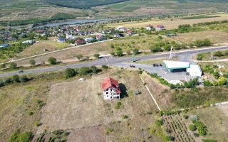 TEREN COMERCIAL  – TRASEUL CHIȘINĂU–LEUȘENI - Poză 2