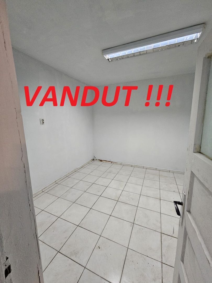 Vanzare Boxa demisol, Bvd. Republicii - Poză 1