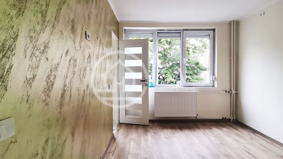 Apartament de vânzare cu 2 camere în zona Rogerius, Oradea - Poză 2