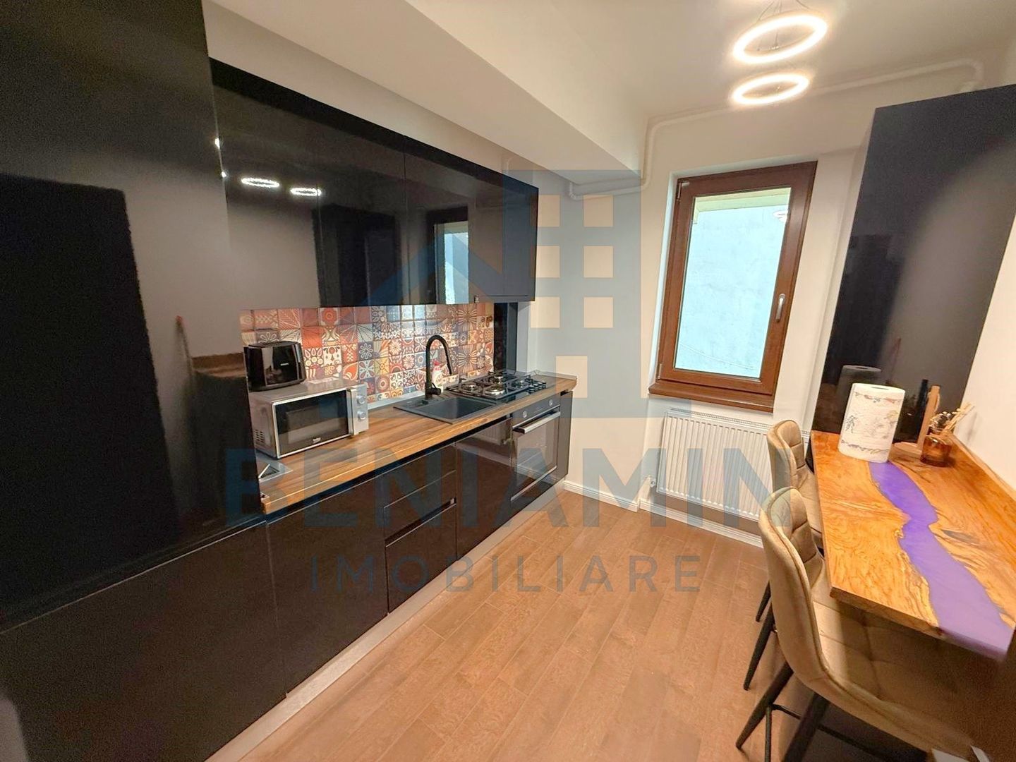 2 Camere-Loc Parcare privat-Mobilat modern-Lux-Impecabil-Central - Poză 5