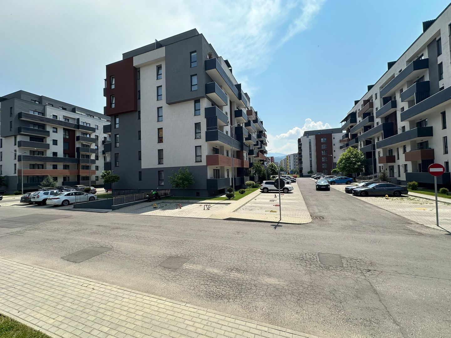 Vindem garsoniera complet mobilata si utilata parter Avantgarden 3 faza 4 - Poză 4