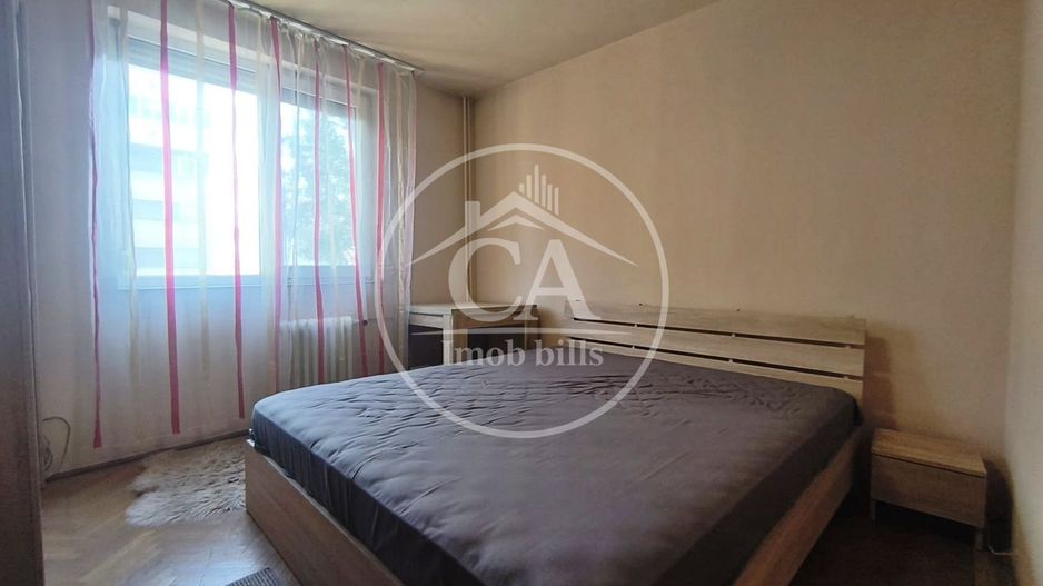 Apartament de vanzare cu 3 camere  in zona Centrala, Oradea - Poză 4