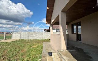 Casă de vânzare cu 4 camere în Sântandrei, Oradea - Poză 1