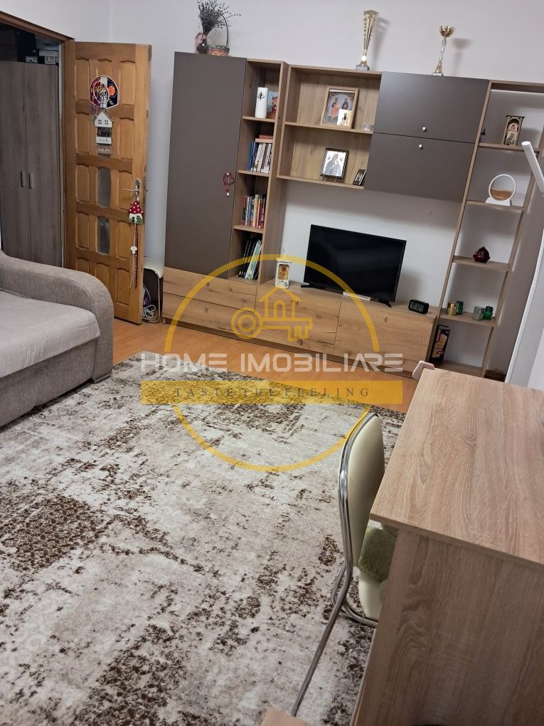 Apartament cu 2 camere,etaj 2,Mircea cel Batran,80900 euro - Poză 1