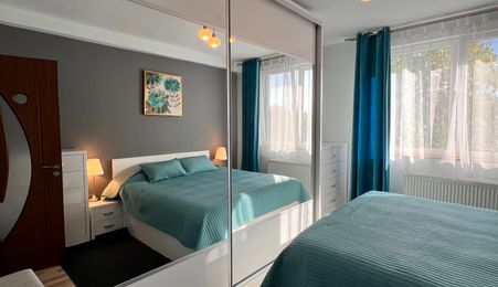 Se vinde apartament 3 camere,etaj 1/Turnisor/Sos. Alba Iulia/Curte Int