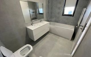 Penthouse de închiriat – 120 mp utili + terasă de 60 mp la 650 euro - Poză 8