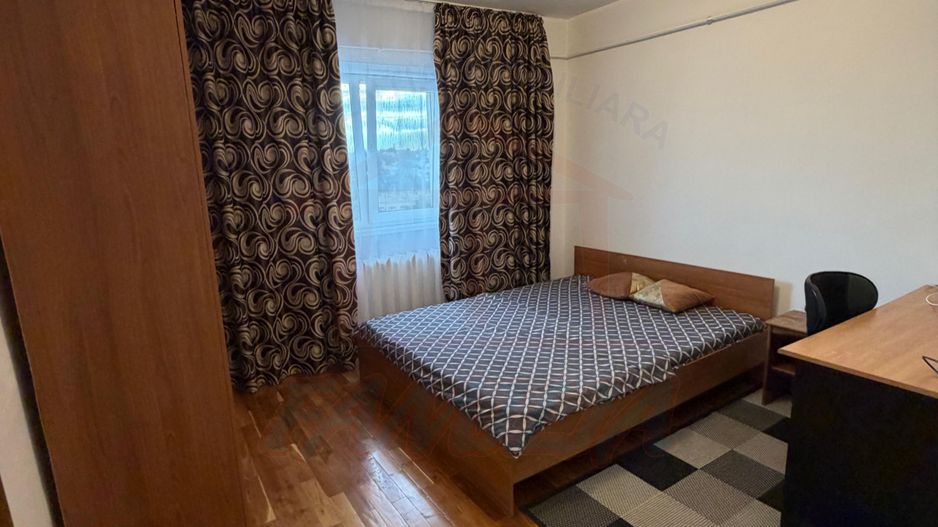 APARTAMENT 4 CAMERE | Piața Centrală | 700 €/lună - Poză 2