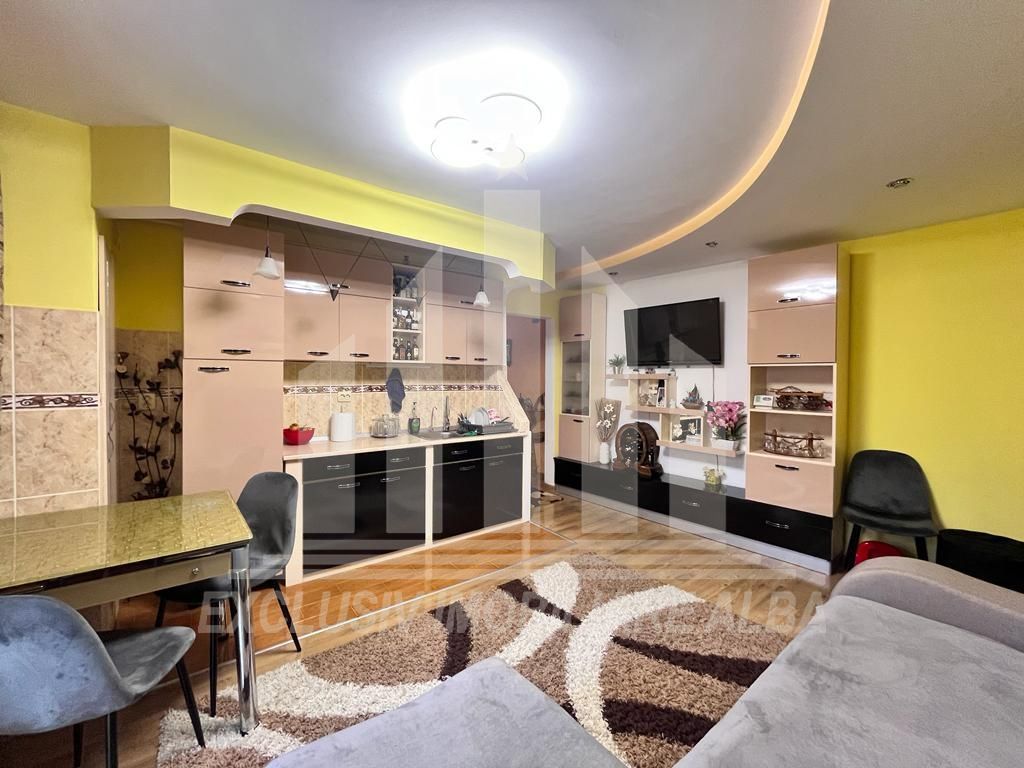Apartament 3 camere | De inchiriat | 60 mp | Etaj 3 | Cetate - Poză 2