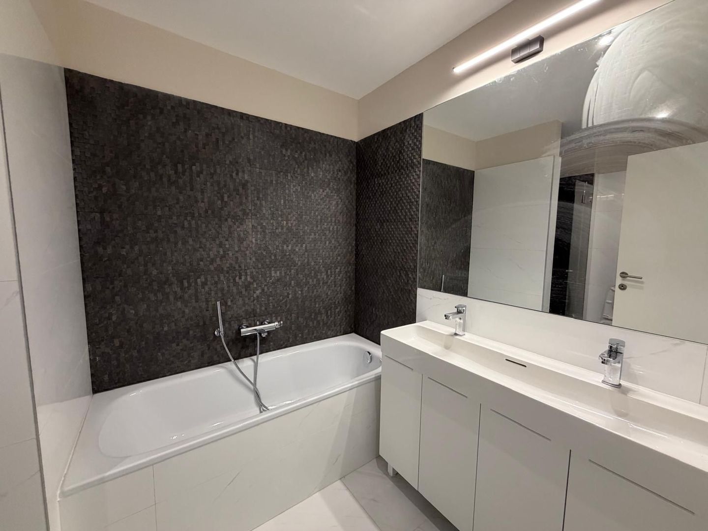 Apartament elegant cu 4 camere | UpSite | Facilități premium - Poză 20