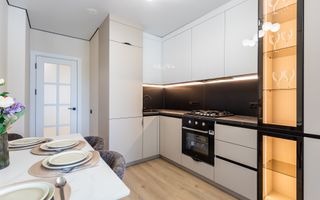 Vânzare, 3 camere, Strada Nicolae Milescu Spătarul, Ciocana - Poză 2