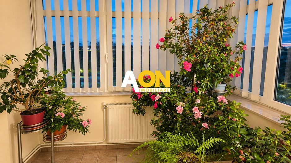 Apartament decomandat, 4 camere, 95 mp utili, boxa de 13 mp, Centru - Poză 2