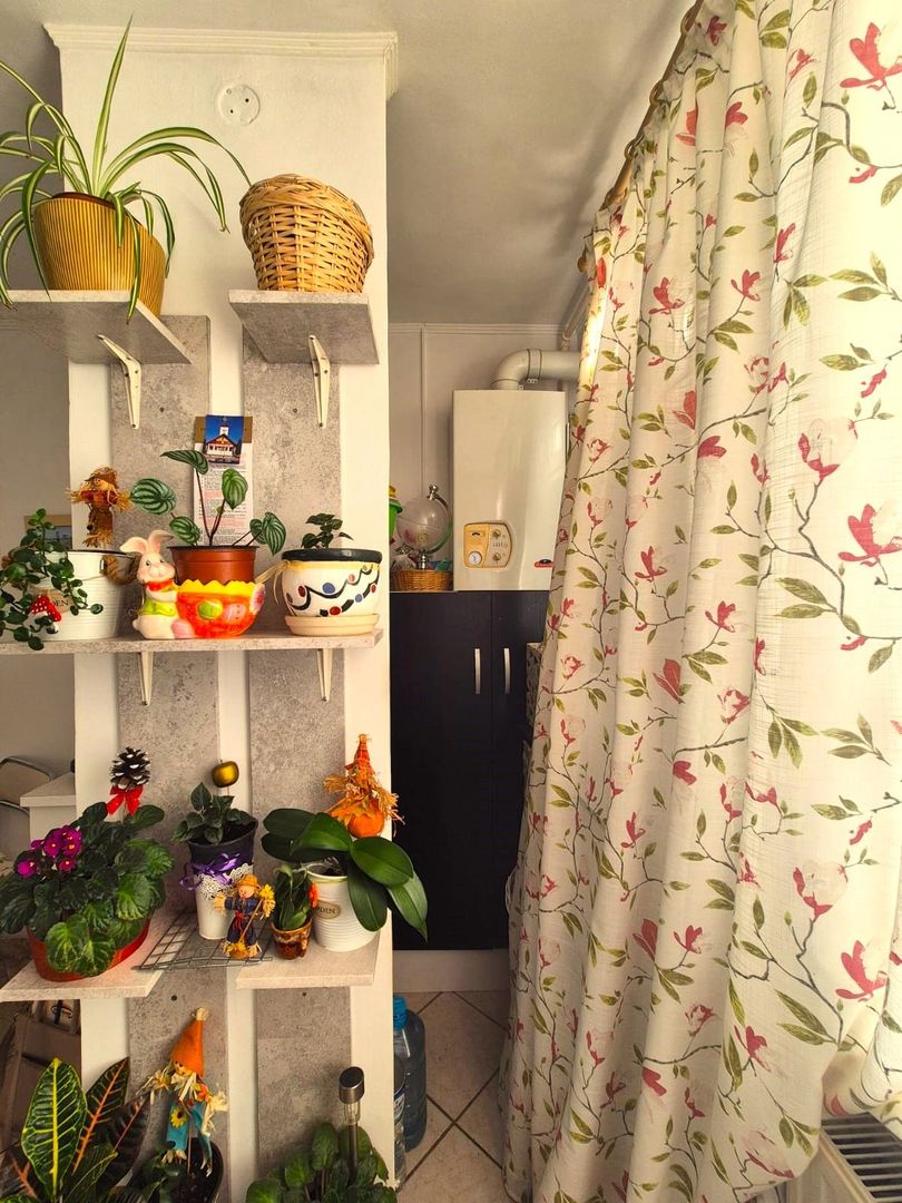 Ideal pentru un cuplu, apartament decomandat, însorit și foarte luminos. - Poză 8