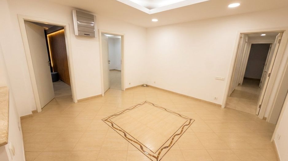 Apartament decomandat în centrul Bucureștiului - Poză 1