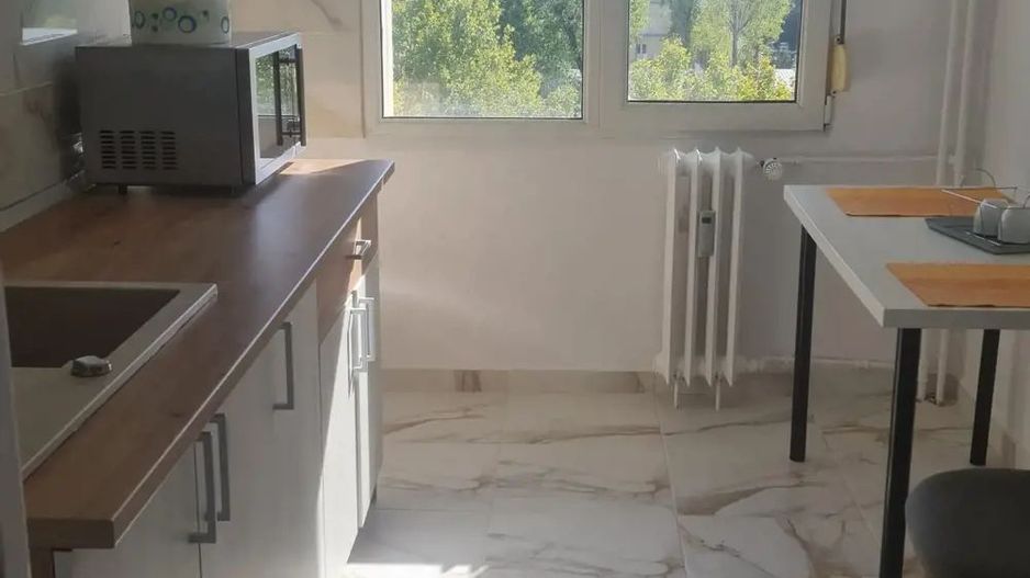 spre vanzare garsoniera spatioasa complet amenajata 1 decembrie - Poză 4