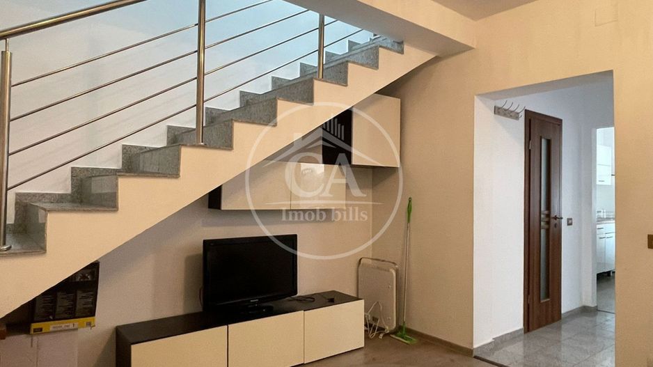 Apartament de vanzare cu 3 camere in zona Central, Oradea - Poză 2