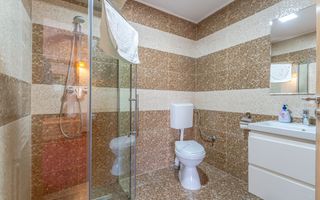 Pensiune Rosenau de vânzare - Afacere la cheie lângă Cetatea Râșnov - Poză 25