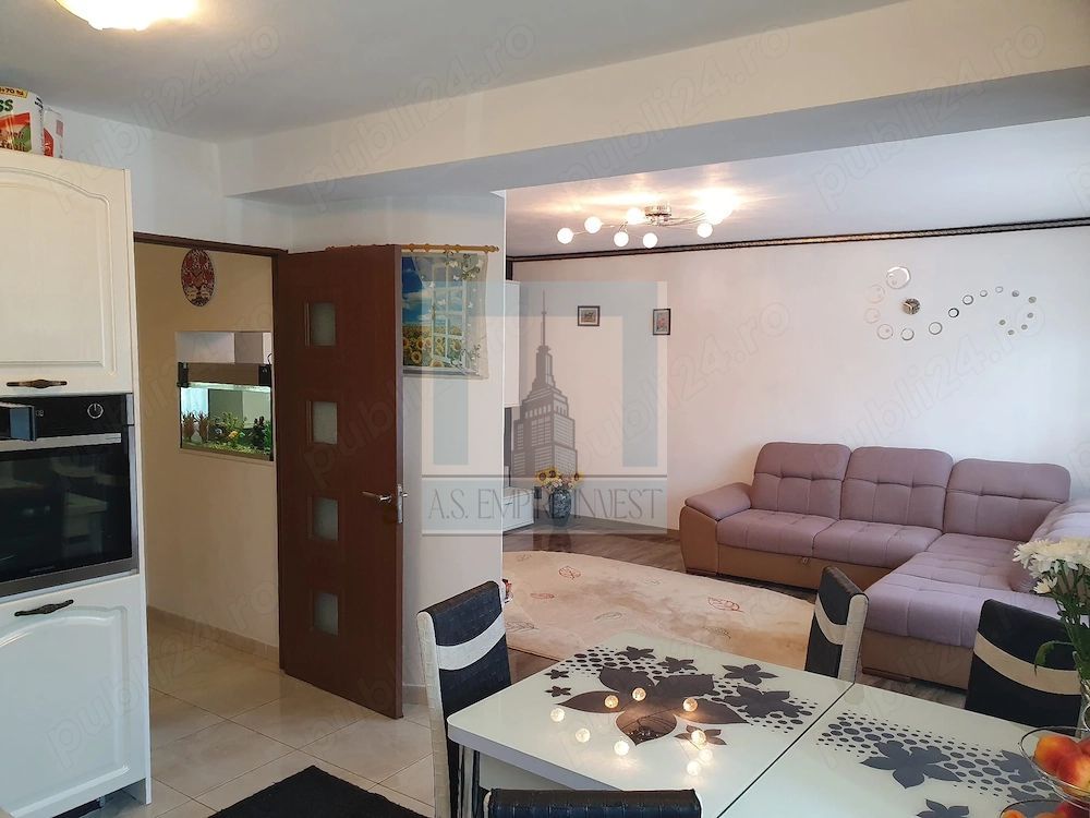 Apartament decomandat, 4 camere, etaj 1/ 4 , cartier Noua - Poză 1