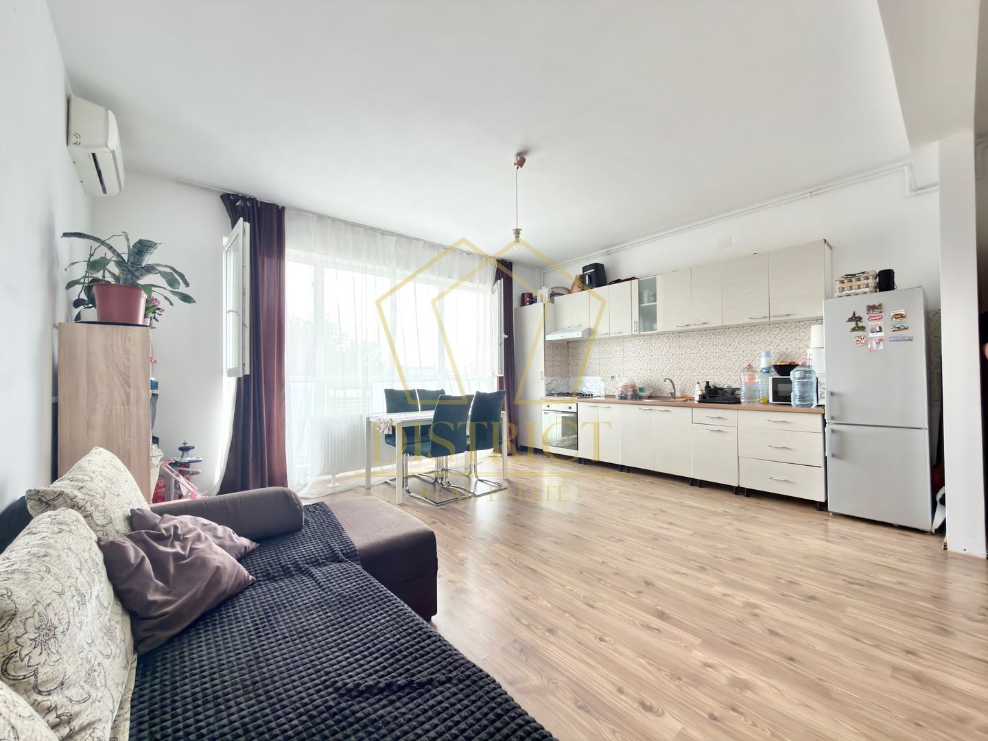 Apartament cu 2 camere mobilat la etajul 1 in Giroc langa Penny la asfalt. - Poză 1