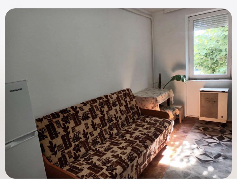 BRASADAS vinde garsoniera la etajul 1/4 Arinului Micro 15. - Poză 1