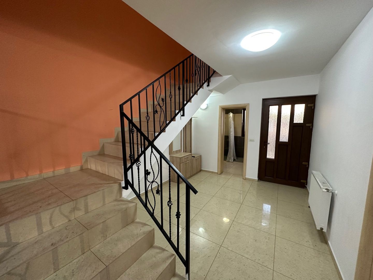 Casă / Vilă cu 4 camere de vanzare  în zona Aradului - Poză 19