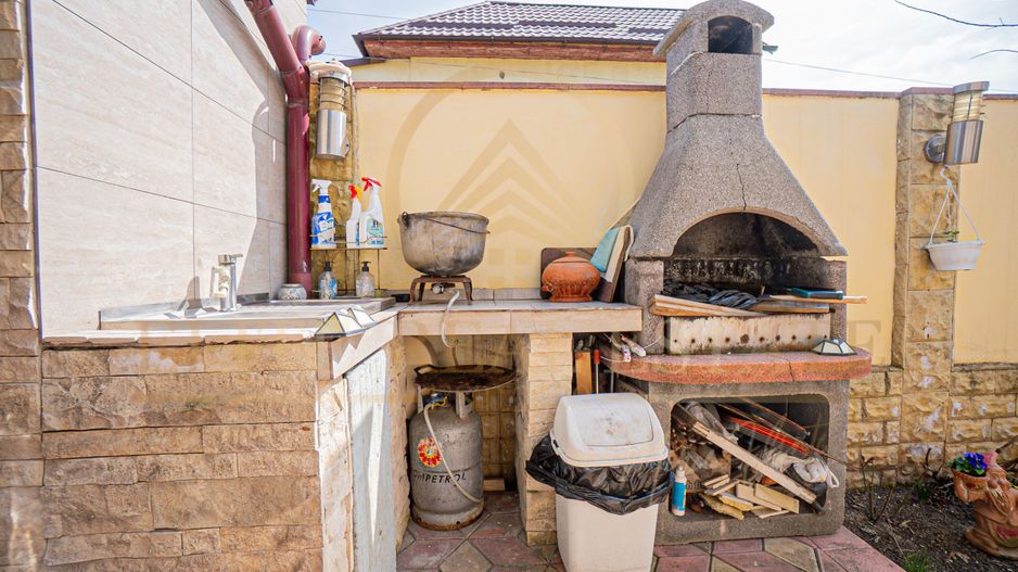 Casă cochetă în zona Anda |  Liniște, confort și intimitate - Poză 2