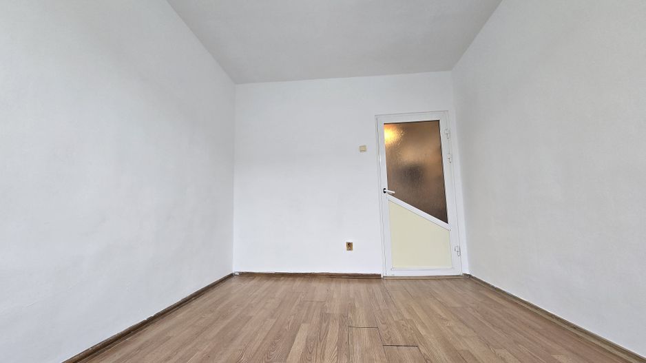 CET - Garsoniera | piata Cet | libera | etaj 3 - Poză 4